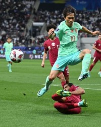 严益唯：两国脚闪耀申花菱形中场或给伊万底气