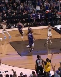 九游游戏娱乐平台-力挽狂澜！库里三分命中扳平比分 随后助波杰姆斯基三分反超