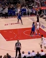 九游娱乐app-申京送出第10记助攻，谢泼德底角三分命中砍下20分