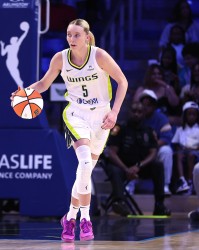 🤕WNBA状元佩奇触发脑震荡保护协议，将至少缺席两场比赛