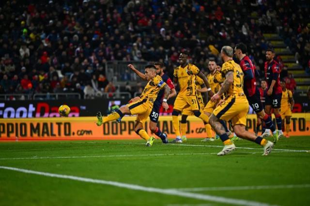 1735428185600096063.jpg 1735427662076.jpg